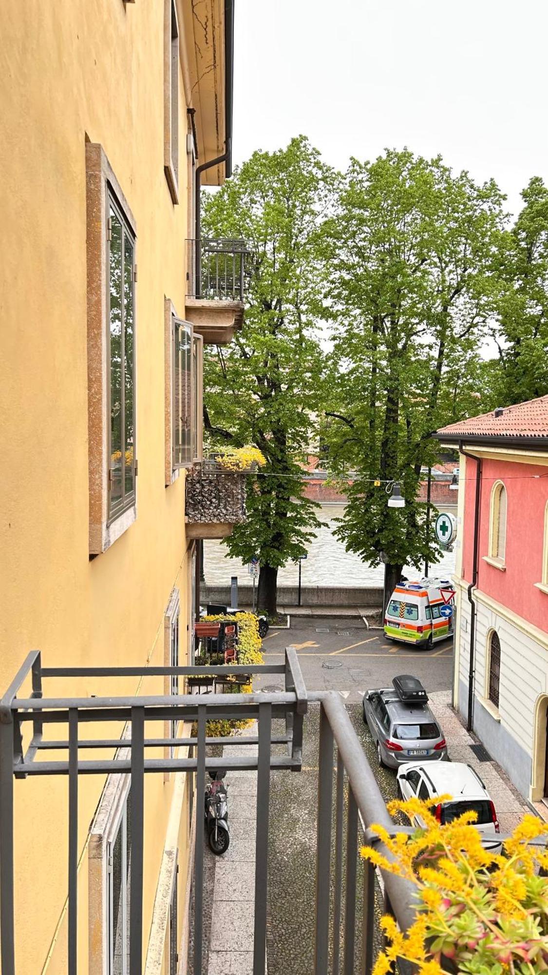 Hotel Notti Sull'Adige Verona Exterior foto